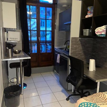 Emplacement Ideal : Studio Au Coeur De Dijon Disponible En Location Apartment Екстериор снимка