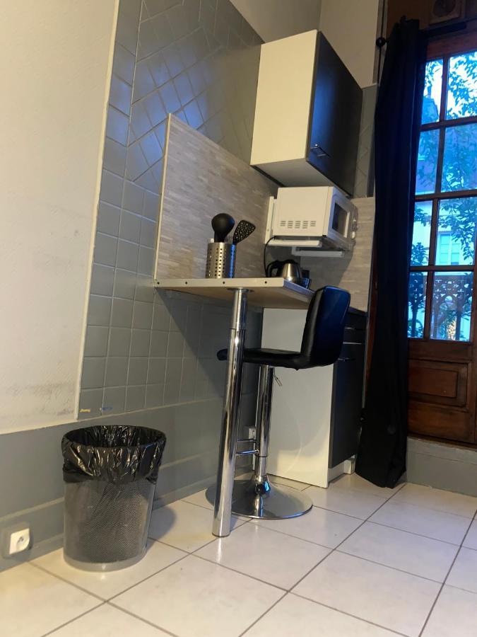 Emplacement Ideal : Studio Au Coeur De Dijon Disponible En Location Apartment Екстериор снимка