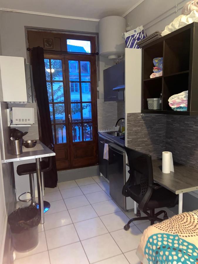 Emplacement Ideal : Studio Au Coeur De Dijon Disponible En Location Apartment Екстериор снимка