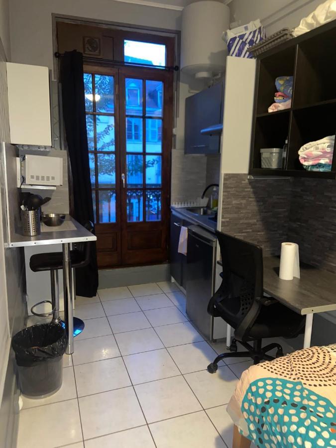Emplacement Ideal : Studio Au Coeur De Dijon Disponible En Location Apartment Екстериор снимка