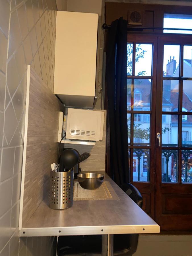 Emplacement Ideal : Studio Au Coeur De Dijon Disponible En Location Apartment Екстериор снимка
